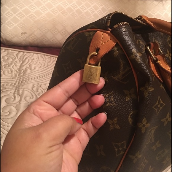 Authentic 💯% Louis Vuitton speed 30 - Picture 4 of 8